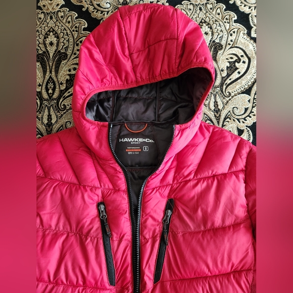 Mens Puffer Mid weight winter coat w hoodie: Size Small but fits as Fitted for M - Picture 5 of 5